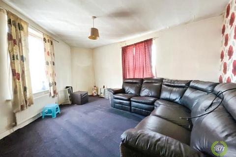 1 bedroom flat for sale, New Chapel Street, Blackburn, Lancashire, BB2 2RD
