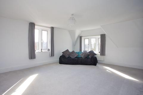 2 bedroom flat for sale, Grimston Gardens, Folkestone, CT20