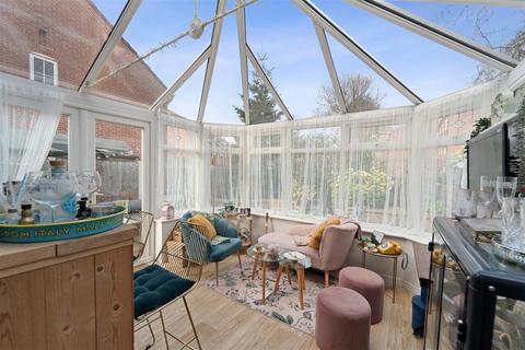 3 bedroom semi-detached house for sale, Alberbury Avenue, Timperley, Altrincham
