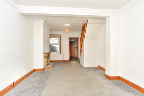 7 Station Road, Meopham, Gravesend, DA13 0LX