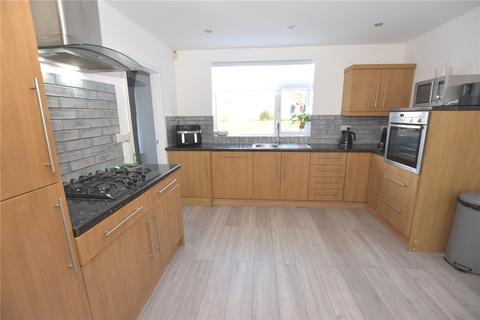 3 bedroom semi-detached house for sale, Brooklands Drive, Leeds, West Yorkshire