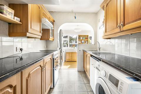 120 Erskine Road, Sutton, SM1 3BW