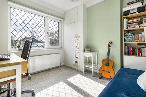 120 Erskine Road, Sutton, SM1 3BW