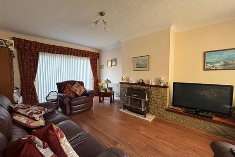 3 bedroom semi-detached house for sale, Gwscwm Park, Burry Port