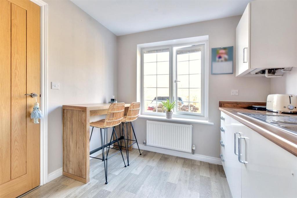 Kitchen 2.jpeg
