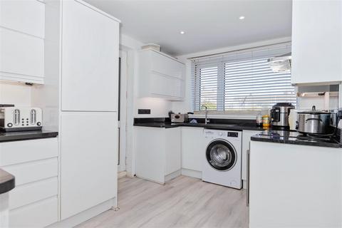 4 bedroom terraced house for sale, Chesterfield Road, Goring-By-Sea