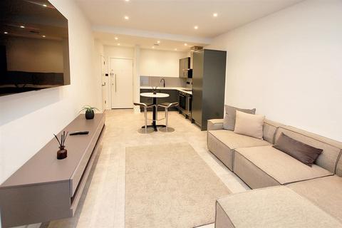 1 bedroom flat for sale, Lyons Crescent, Tonbridge