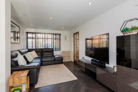 3 bedroom semi-detached house for sale, Meadfield Road, Langley SL3