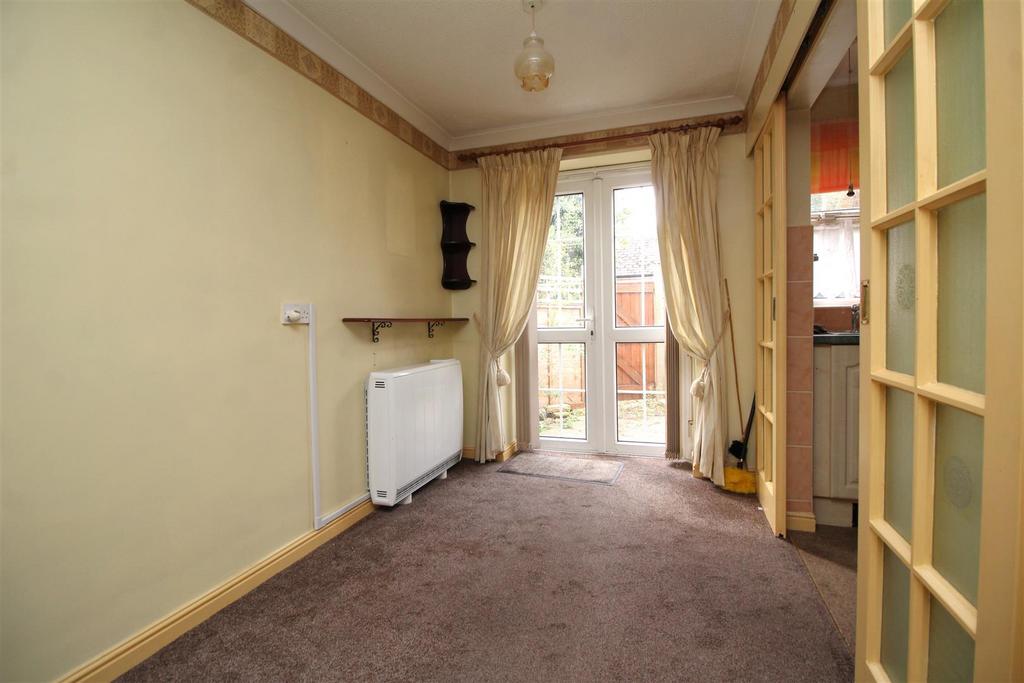 Dining area.JPG