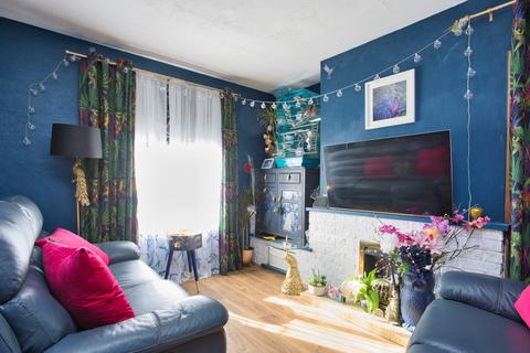 3 bedroom semi-detached house for sale, Fairview Road, Elvington, Dover, CT15