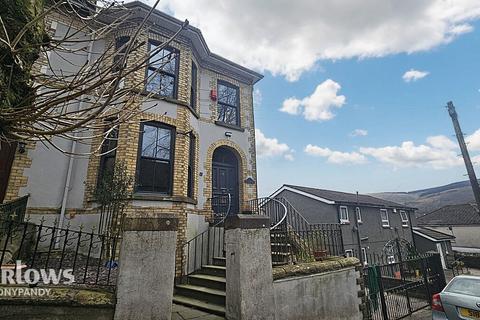 undefined, Ty Celennyn, Pentre CF41