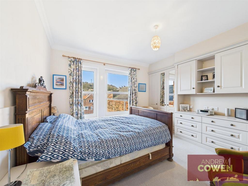 CAM03358 G0-PR0192-STILL024.jpg