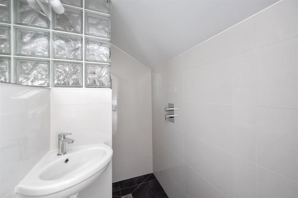 En-suite Shower/WC