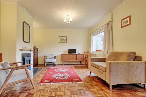 3 bedroom detached bungalow for sale, St. Albans Road, Cambridge