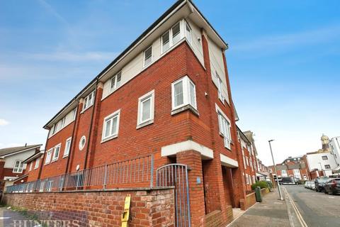 2 bedroom flat to rent, Acland Road, Exeter, EX4 6PN