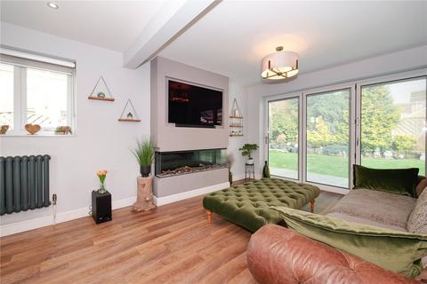 42 Oakleigh View, Baildon, Shipley, BD17 5TP