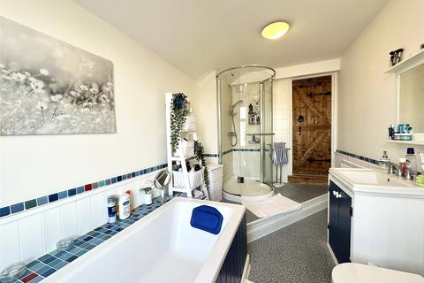 28 Church Road, Swanscombe, DA10 0HF