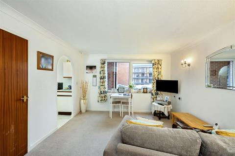 1 bedroom retirement property for sale, Longridge Avenue, Saltdean