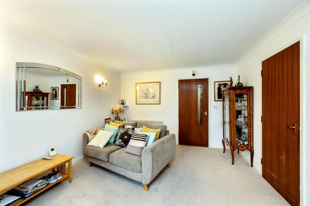 Sitting/Dining Room