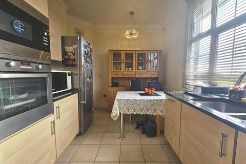 1 bedroom bungalow for sale, Chalet Estate, Hammers Lane, NW7