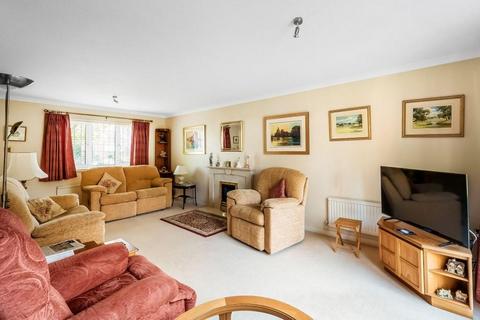 6 Ten Acres, Fetcham, Leatherhead, KT22 9XQ