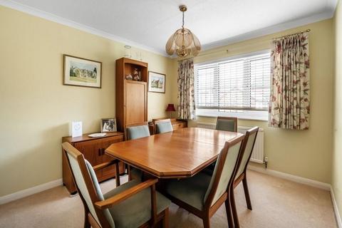 6 Ten Acres, Fetcham, Leatherhead, KT22 9XQ