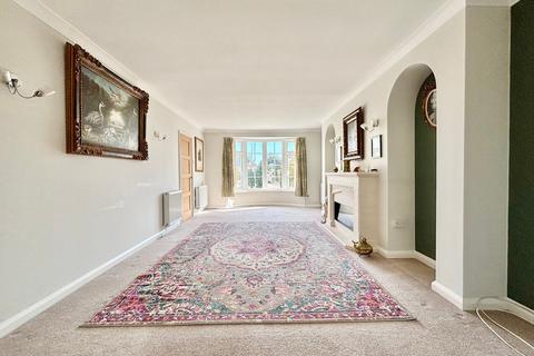 3 bedroom detached house for sale, Cooden Close, Bexhill-on-Sea, TN39