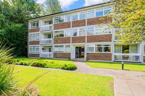 2 bedroom apartment for sale, Station Approach, Tadworth