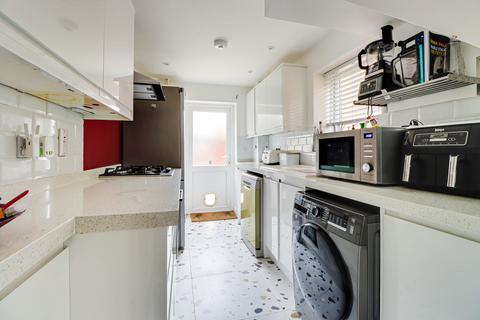 3 bedroom semi-detached house for sale, Ringway Road, Park Street, St Albans, AL2