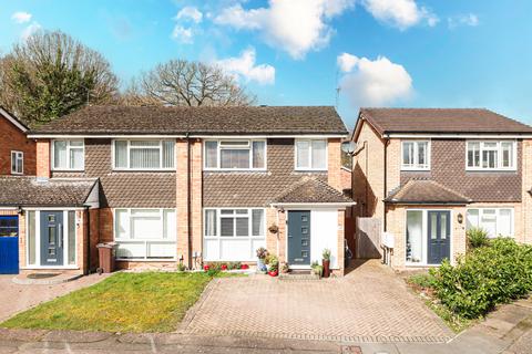 3 bedroom semi-detached house for sale, Ringway Road, Park Street, St Albans, AL2