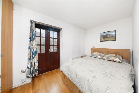 1 bedroom apartment to rent, Pump House Close, Canada Water SE16