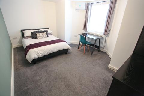 2 bedroom house share to rent, Arundel Avenue, L17 3BY,