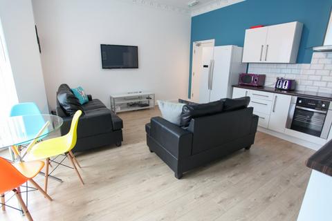 2 bedroom house share to rent, Arundel Avenue, L17 3BY,