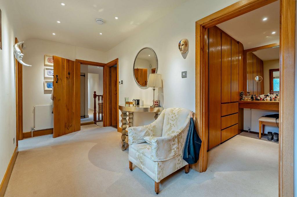 Main Bedroom Suite