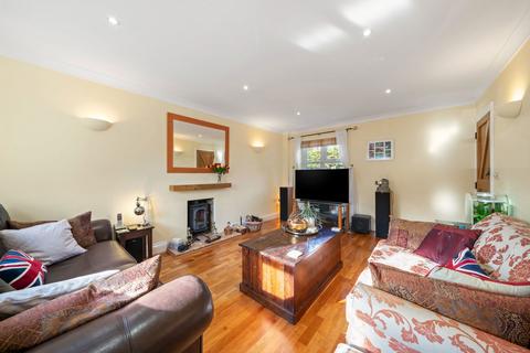 Plough Cottage Farleigh Road, Cliddesden, Basingstoke, RG25 2JL
