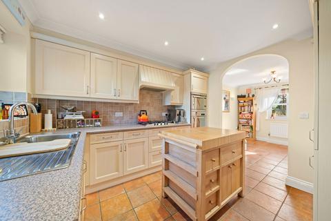 Plough Cottage Farleigh Road, Cliddesden, Basingstoke, RG25 2JL