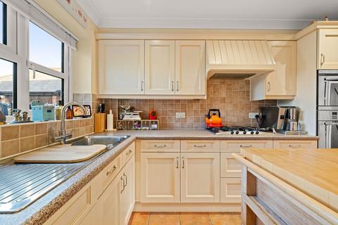 Plough Cottage Farleigh Road, Cliddesden, Basingstoke, RG25 2JL