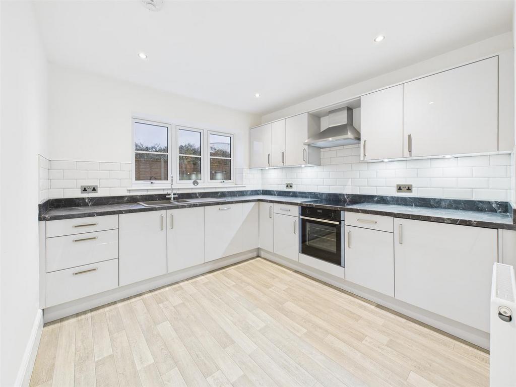 Kitchen: