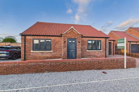 3 bedroom detached bungalow for sale, Charlton Close, Bridlington