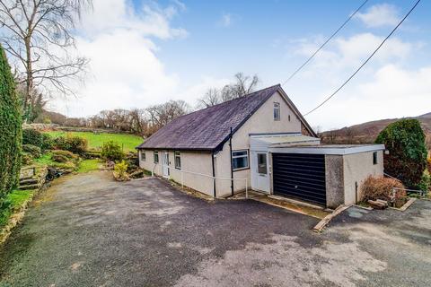 undefined, Llys Cerdd, Arthog