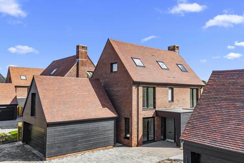 5 bedroom detached house for sale, Horsham Road Alfold Cranleigh, Surrey, GU6 8JE
