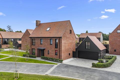 4 bedroom detached house for sale, Horsham Road Alfold, Cranleigh Surrey GU6 8JE