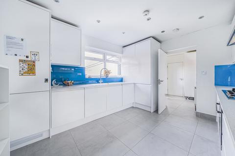 3 bedroom detached house for sale, Glebe Road, Surrey TW18
