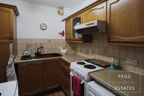 1 bedroom flat for sale, St. Marychurch Road, Torquay TQ1