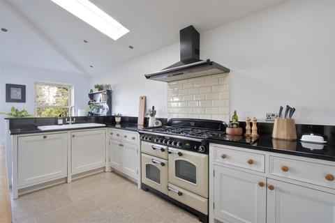 1 Barlow Road, Chesterfield, S41 9RS