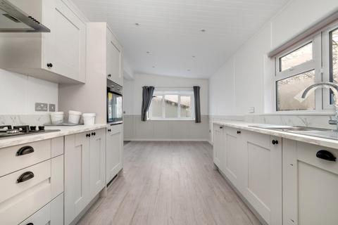 2 bedroom park home for sale, Stamford Park, Bourne