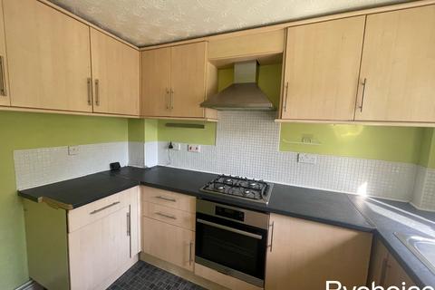 2 bedroom end of terrace house to rent, Atterton Road, Haverhill