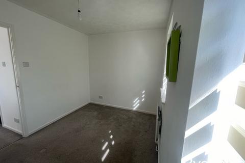 2 bedroom end of terrace house to rent, Atterton Road, Haverhill