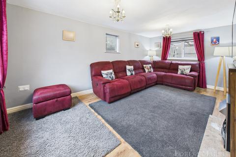 3 bedroom semi-detached house for sale, Middlemead, Stratton-On-The-Fosse