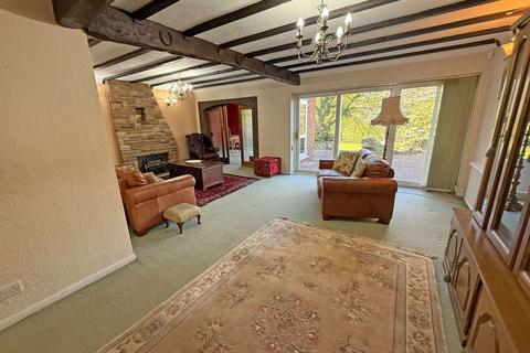 4 bedroom detached house for sale, Houndsfield Lane, Wythall, B47 6LS